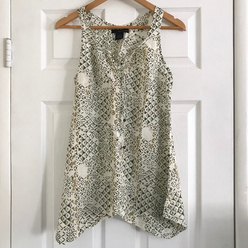 Calvin Klein Patterned Shark Bite Hem Tank Top